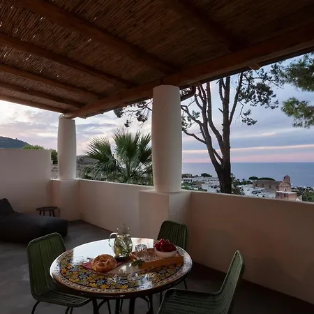 Frangimare La Segreta Apartmanhotel Malfa